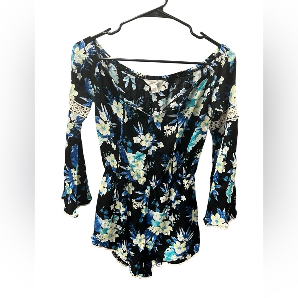 NWOT Sun and Shadow Floral Black and Blue Romper